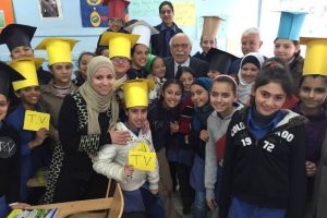 Bakan Avcı'ya &Uuml;rd&uuml;nl&uuml; &ouml;ğrencilerden b&uuml;y&uuml;k ilgi