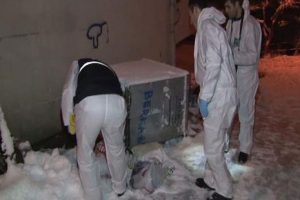 &Uuml;sk&uuml;dar'da şizofren hastası zanlı eşini par&ccedil;alayarak &ouml;ld&uuml;rd&uuml;