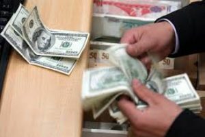 ABD'de faiz artırımında erteleme işaretiyle dolar d&uuml;şt&uuml;