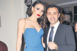Emina Sandal b&uuml;y&uuml;ledi...