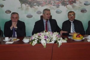"Erdoğan ve Davutoğlu'nun &ccedil;izgisinde bir vekil olacağım"