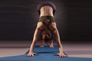 Pilates y&uuml;z&uuml;nden bakın başına ne geldi