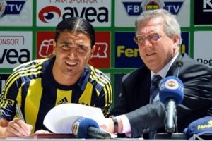 Mehmet Topuz vedaya hazırlanıyor