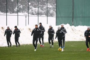 Beşiktaş ara vermeden hazırlıklarına başladı