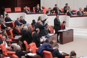 TBMM Başkanı'ndan kavga a&ccedil;ıklaması