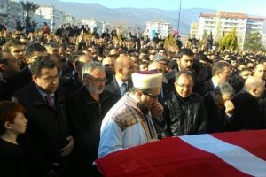 &Ccedil;akıroğlu son yolculuğuna uğurlandı