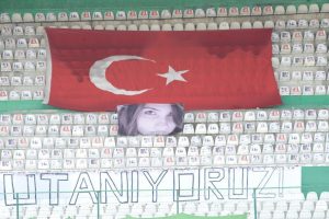 Bursaspor taraftarlarının &Ouml;zgecan Aslan tepkisi!