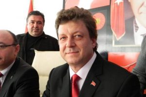 &Ccedil;ifte vatandaş Fransız Bursa'dan aday adayı