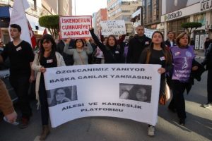 &Ouml;zgecan'ın kuzenleri de y&uuml;r&uuml;y&uuml;şe katıldı