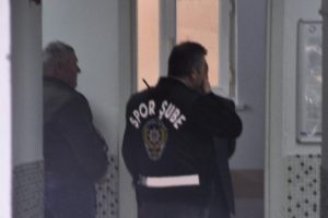 Tolga &Ouml;zkalfa'ya b&uuml;y&uuml;k şok!