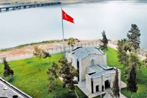 S&uuml;leyman Şah T&uuml;rbesi'ni &ouml;nce Moğollar yıkmış!