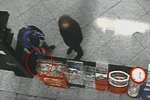 Kanserli &ccedil;ocukların parasına g&ouml;z diktiler !