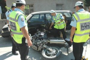 Trafik kazalarında polis hangi durumlarda &ccedil;ağrılır?