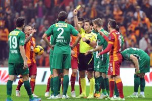 Bursaspor'da ucuz kartlar can sıkıyor!