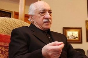Fethullah G&uuml;len ve Emre Uslu hakkında yakalama kararı