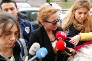 Deniz Seki'ye demir parmaklıklı &ouml;nlem