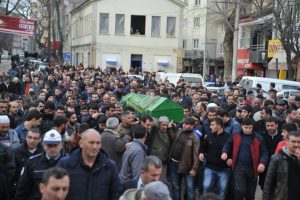 Fidye i&ccedil;in ka&ccedil;ırılan gen&ccedil; g&ouml;zyaşlarıyla toprağa verildi