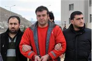 Cami tuvaletinde akıl hastası adamla ilişkiye girdi!