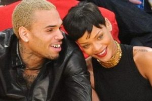 Rap şarkıcısı Brown, Rihanna'yı d&ouml;vd&uuml;ğ&uuml; i&ccedil;in Kanada'ya alınmadı