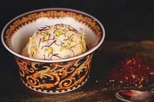 Altın soslu dondurmanın fiyatı dudak u&ccedil;uklatıyor