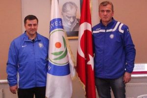 Nil&uuml;fer Belediyespor Abdullah Tiryaki ile anlaştı