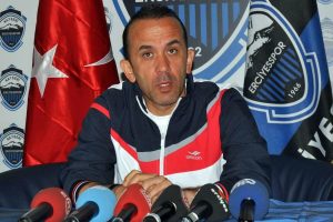 "Galatasaray zafiyetleri olan bir takım"