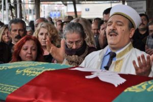 Gazeteci Sedat Peker son yolculuğuna uğurlandı