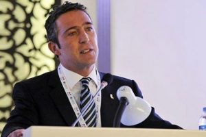 Ko&ccedil;'tan &ccedil;arpıcı a&ccedil;ıklamalar: &Ccedil;ocuklarımızın geleceğinden endişeliyim
