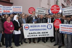 Bursa'da sağlık &ccedil;alışanları yıpranma payı ve ek &ouml;deme istiyor