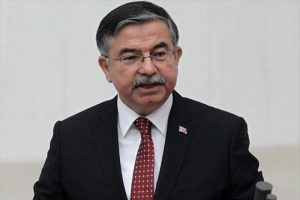 Siyaset&ccedil;inin muhatabı yine siyaset&ccedil;idir