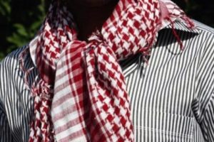 "Poşu takan 3 gen&ccedil;" a&ccedil;ıklaması