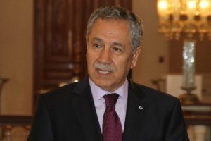 O resepsiyona B&uuml;lent Arın&ccedil; da katıldı