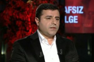 Demirtaş: H&uuml;k&uuml;met değiştirmek istedi