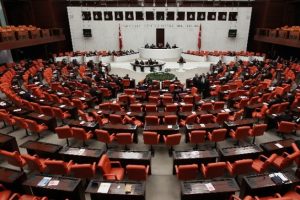 Polislik i&ccedil;in yaşa takılanlara m&uuml;jde