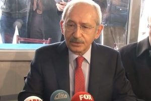 "Bir cumhurbaşkanı her şeye maydanoz olmaz"