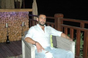 &Uuml;mit Karan'ın barını kurşunlayan saldırgan yakalandı