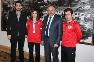 Avrupa Şampiyonu G&uuml;rsu'dan &ccedil;ıktı