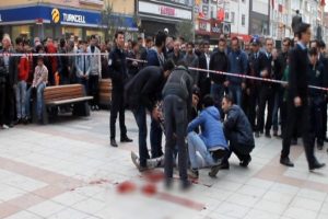 'Kız meselesi' kavgası kanlı bitti