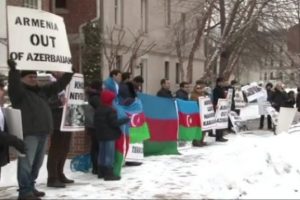 ABD'deki Ermeni el&ccedil;iliği &ouml;n&uuml;nde Hocalı protestosu