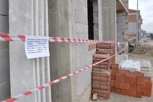 Bursa'da İş g&uuml;venliğine uyulmayan inşaat m&uuml;h&uuml;rlendi