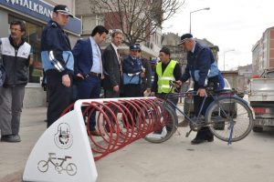 İneg&ouml;l'de bisiklet&ccedil;ilere &ouml;zel park