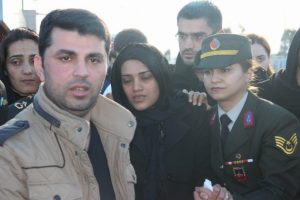 Şehit eşi: "Karşında dik duruyorum aşkım"