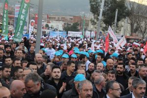 İş&ccedil;iler kıdem tazminatı fonuyla ilgili taslağa tepki i&ccedil;in y&uuml;r&uuml;d&uuml;