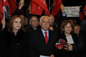 Perin&ccedil;ek, Beşar Esad'la g&ouml;r&uuml;şmek i&ccedil;in Suriye'ye gitti