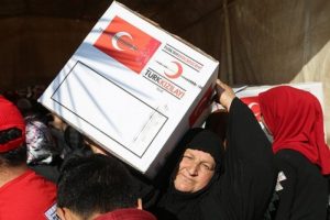 T&uuml;rk Kızılayı'ndan sığınmacılara yardım eli