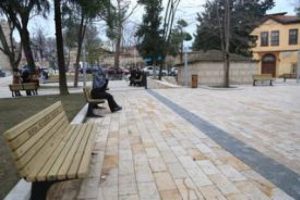 Ok&ccedil;u Baba T&uuml;rbesi'nin &ccedil;evresi yenilendi