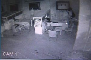 4 LCD televizyonu 30 saniyede &ccedil;aldılar
