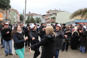 Kutlama değil, işten &ccedil;ıkarıldılar