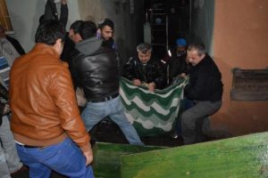 Yalnız yaşadığı evinde &ouml;l&uuml; bulundu