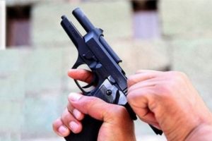 Bursa'da ter&ouml;r estiren kişilerin evinden uyuşturucu &ccedil;ıktı!